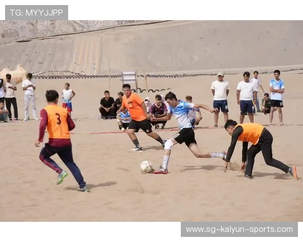 _沙滩足球趣味秀：欢乐夏日的绝佳选择_，沙滩足球的玩法